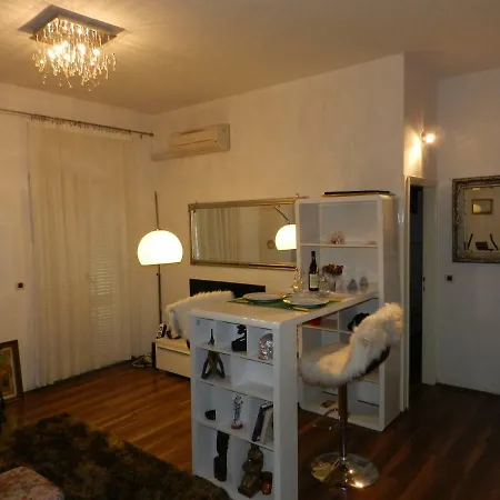 B6 * Rovinj