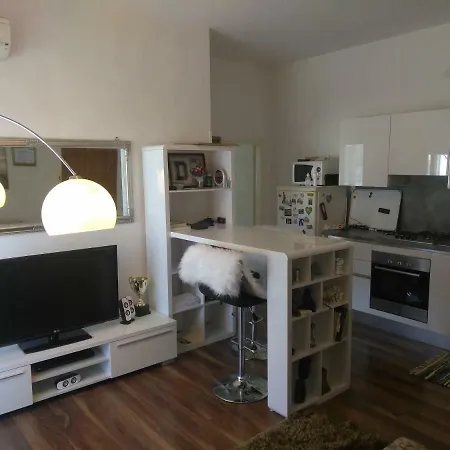 B6 * Rovinj